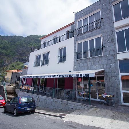 Oliveira'S Apartments - Madeira Island 폰타델가다 외부 사진
